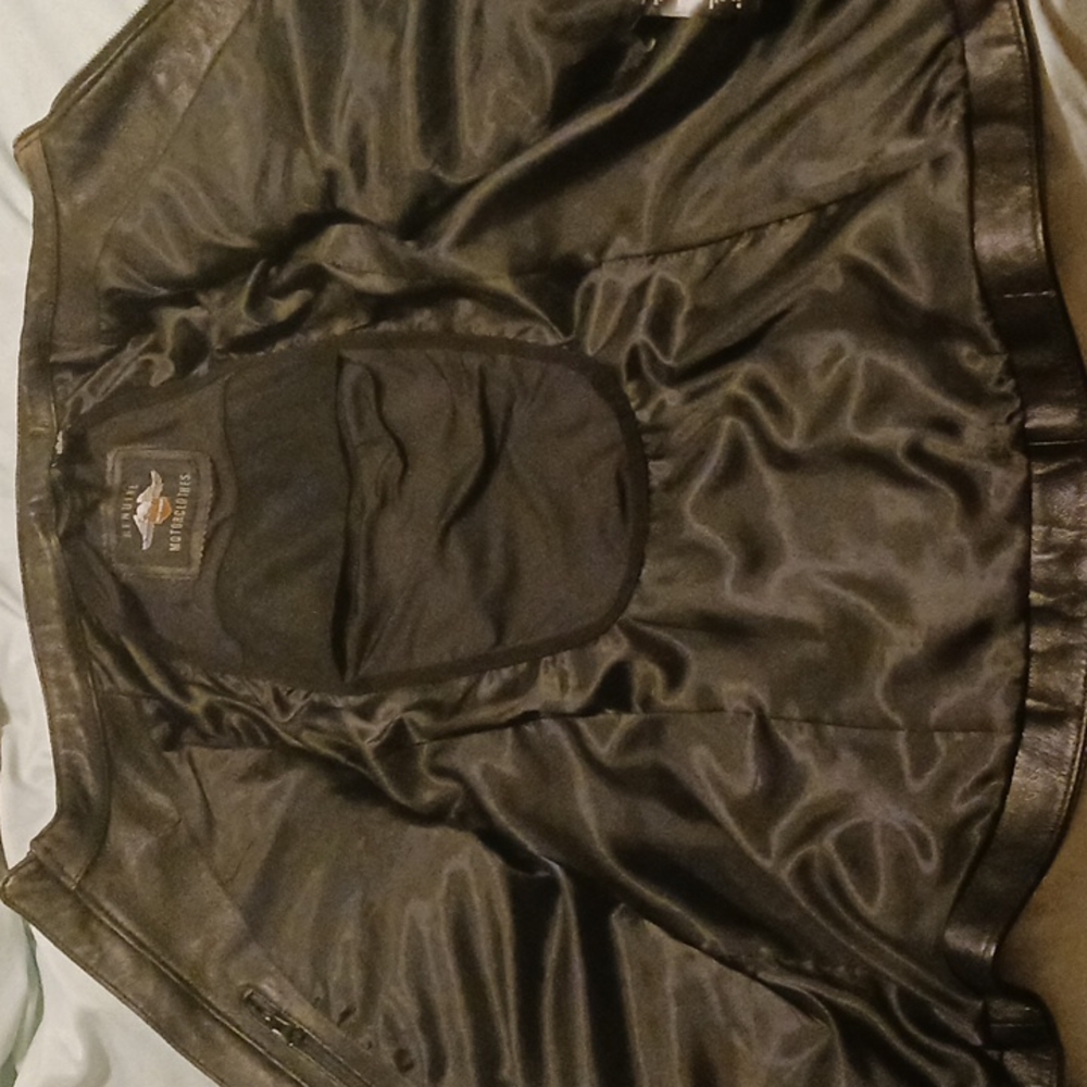 Leather jacket - Picture 3 of 5